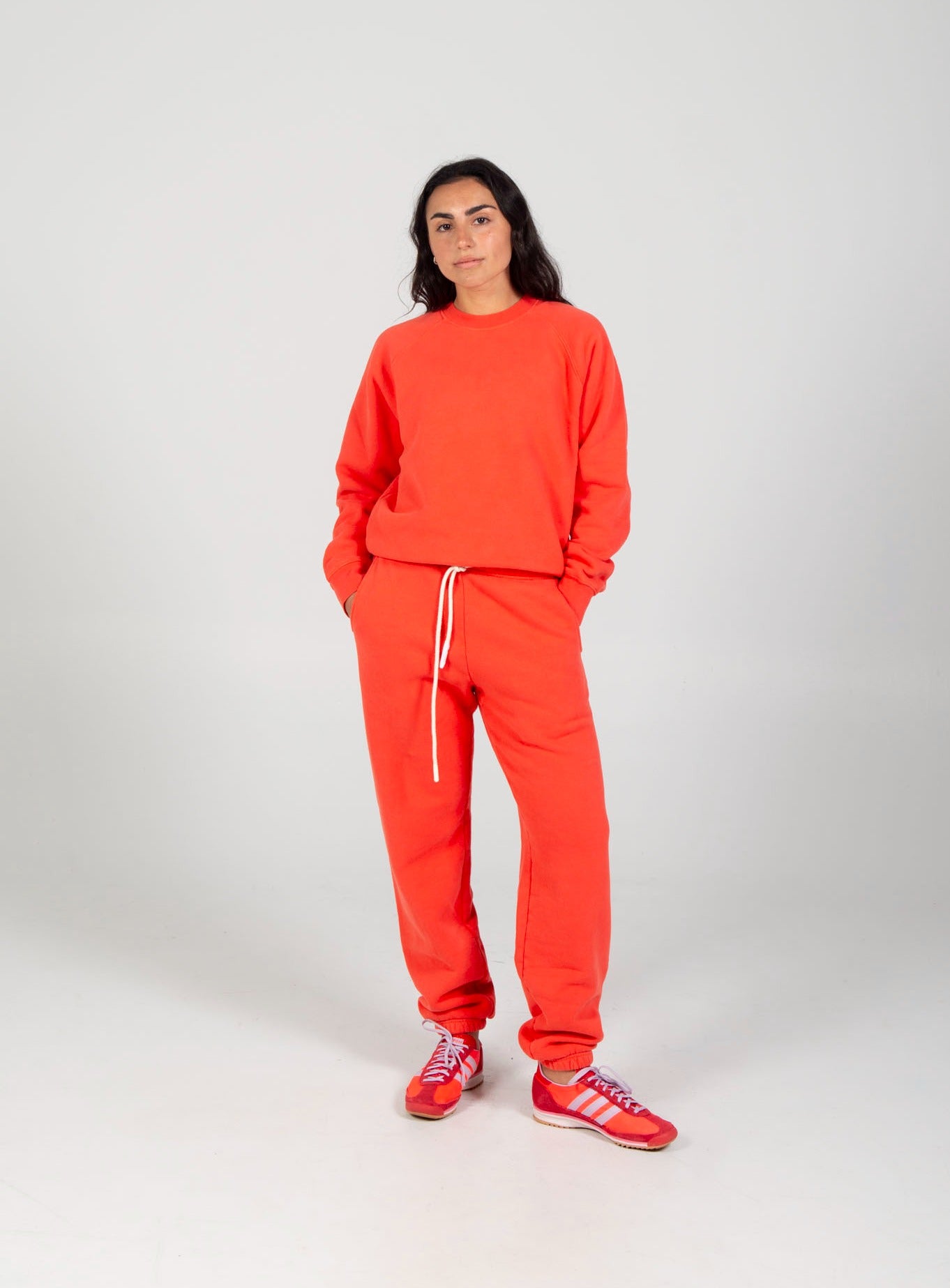 Hangout Crew - Hot Lava