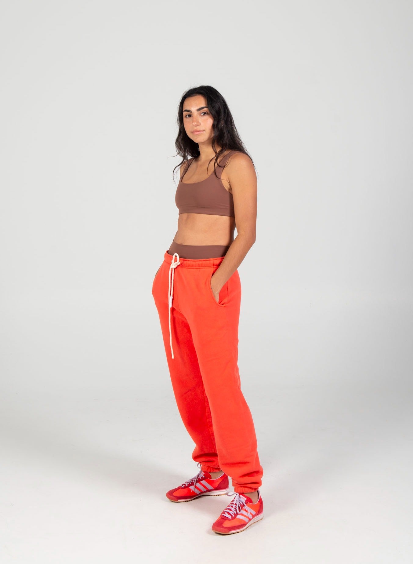 Hangout Jogger - Hot Lava