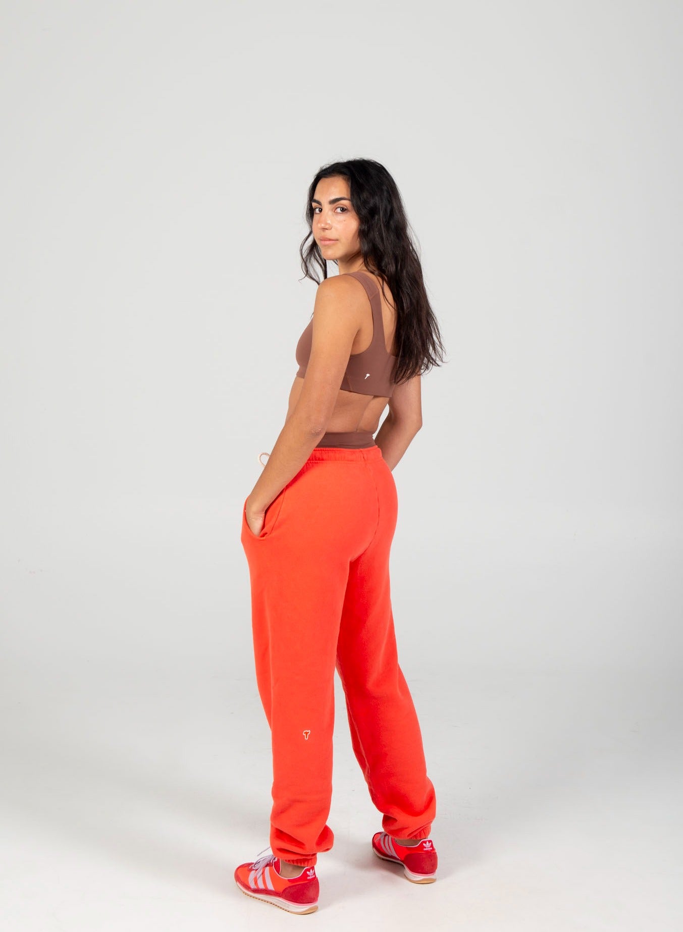 Hangout Jogger - Hot Lava